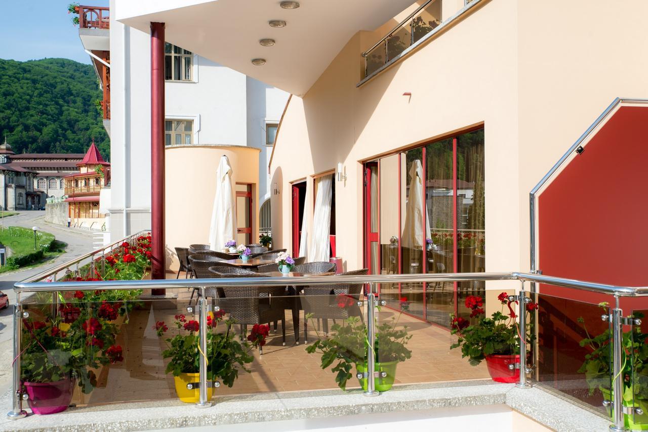 Hotel Nemira Slănic-Moldova Exterior foto